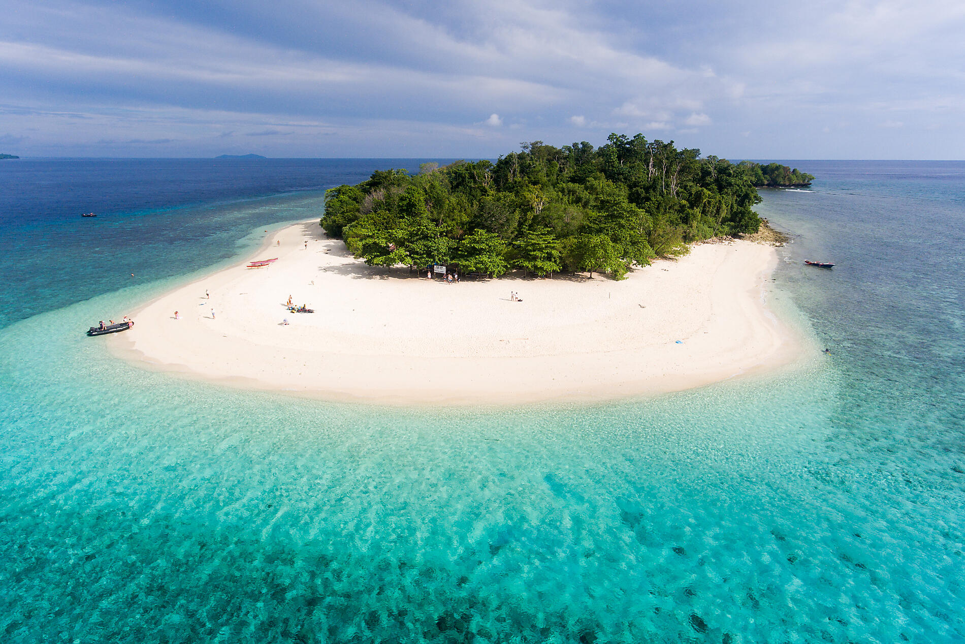 N_0446_A170618_Pulau-Lihaga©StudioPONANT-M.Monneret.jpg