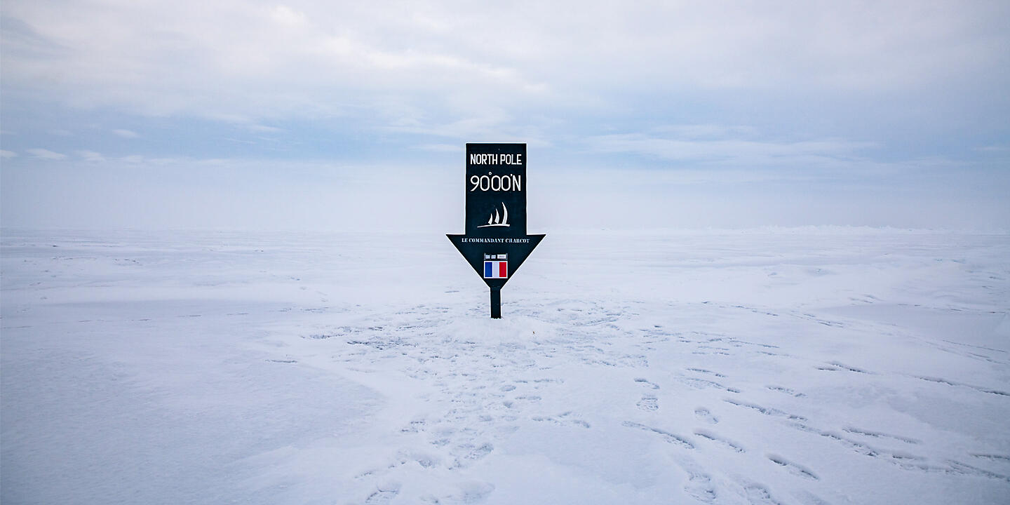 The Geographic North Pole and the east coast of Greenland 