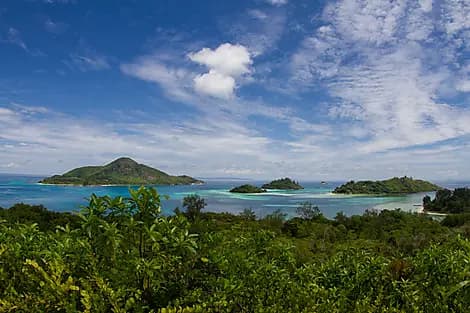 16 Dec 26 - Sainte Anne Marine National Park