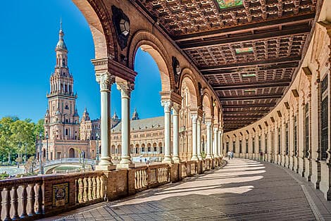 14 Oct 27 > 15 Oct 27 - Sevilla