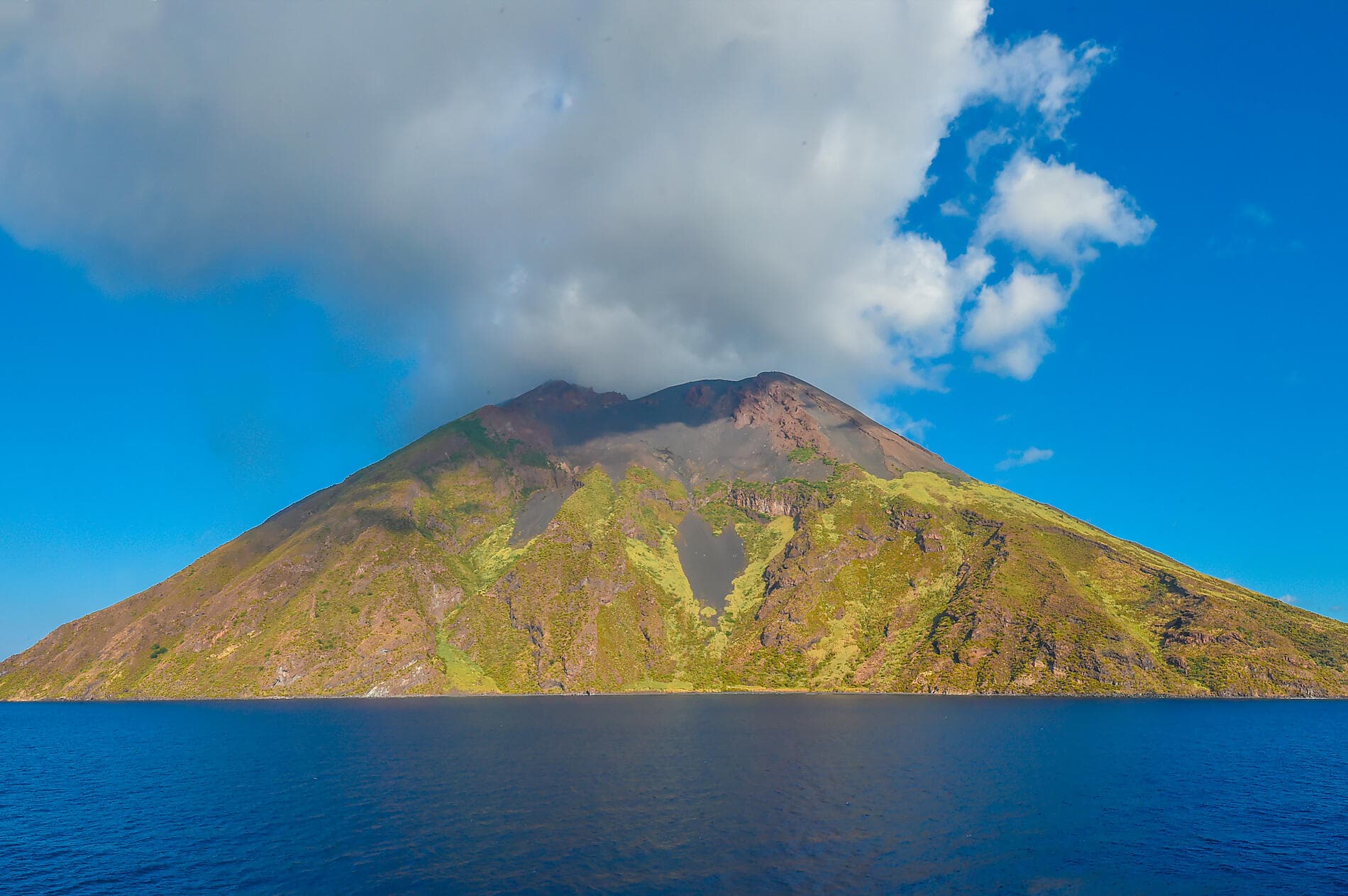A Circumnavigation of Sicily – with Smithsonian Journeys ©StudioPONANT/Laurence Fischer
