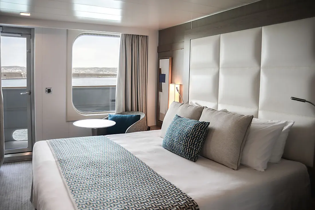 Carousel cabins: Deluxe Stateroom