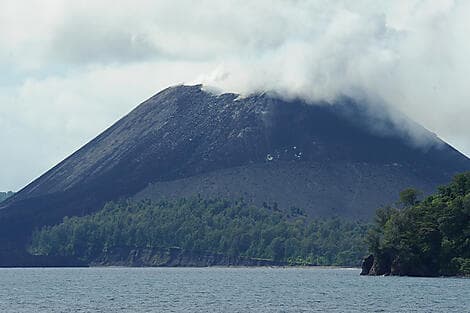 31 Oct 25 - Sailing along Krakatoa