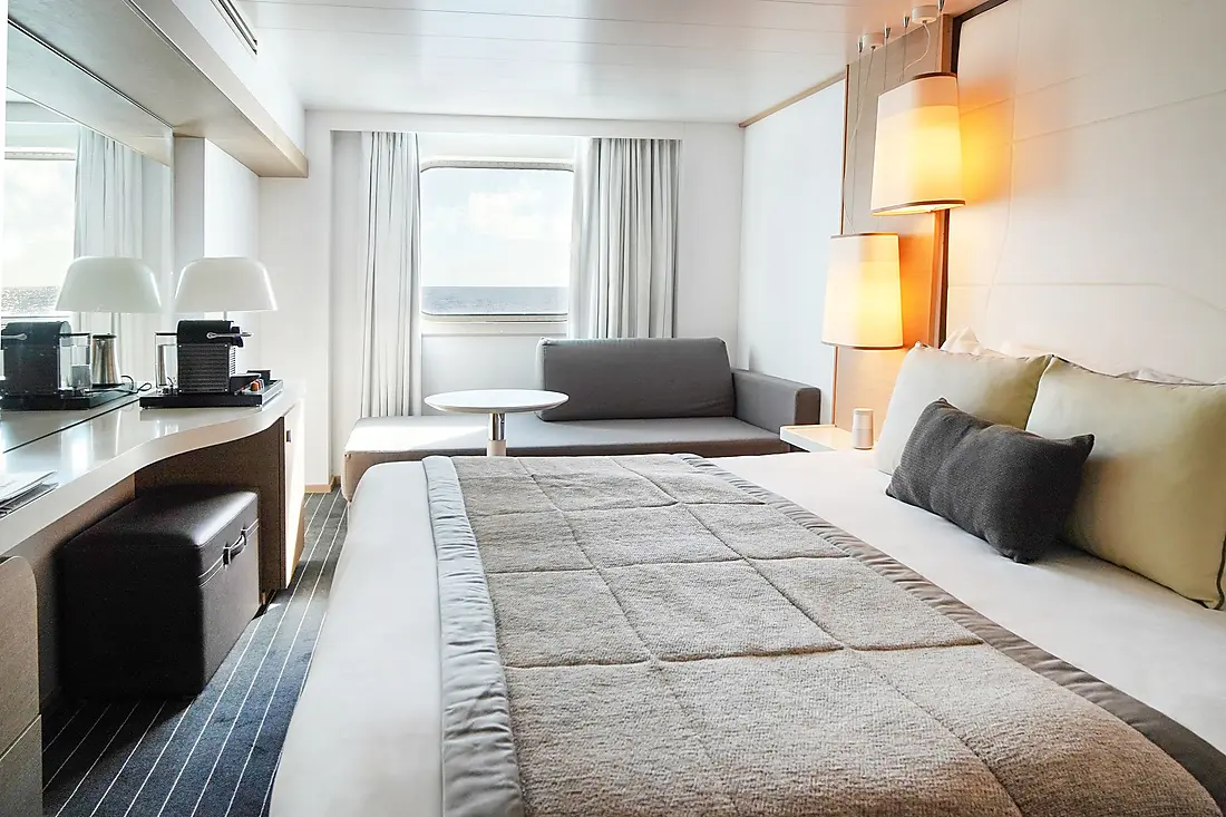 Carousel cabins: Superior Stateroom