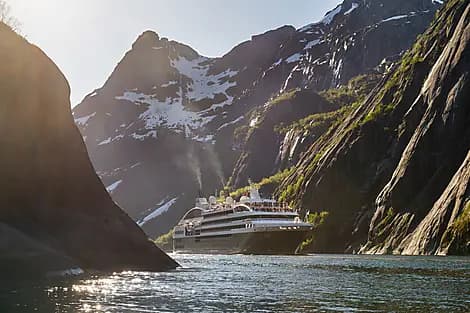 6 Jun 27 - Sailing in Trollfjorden