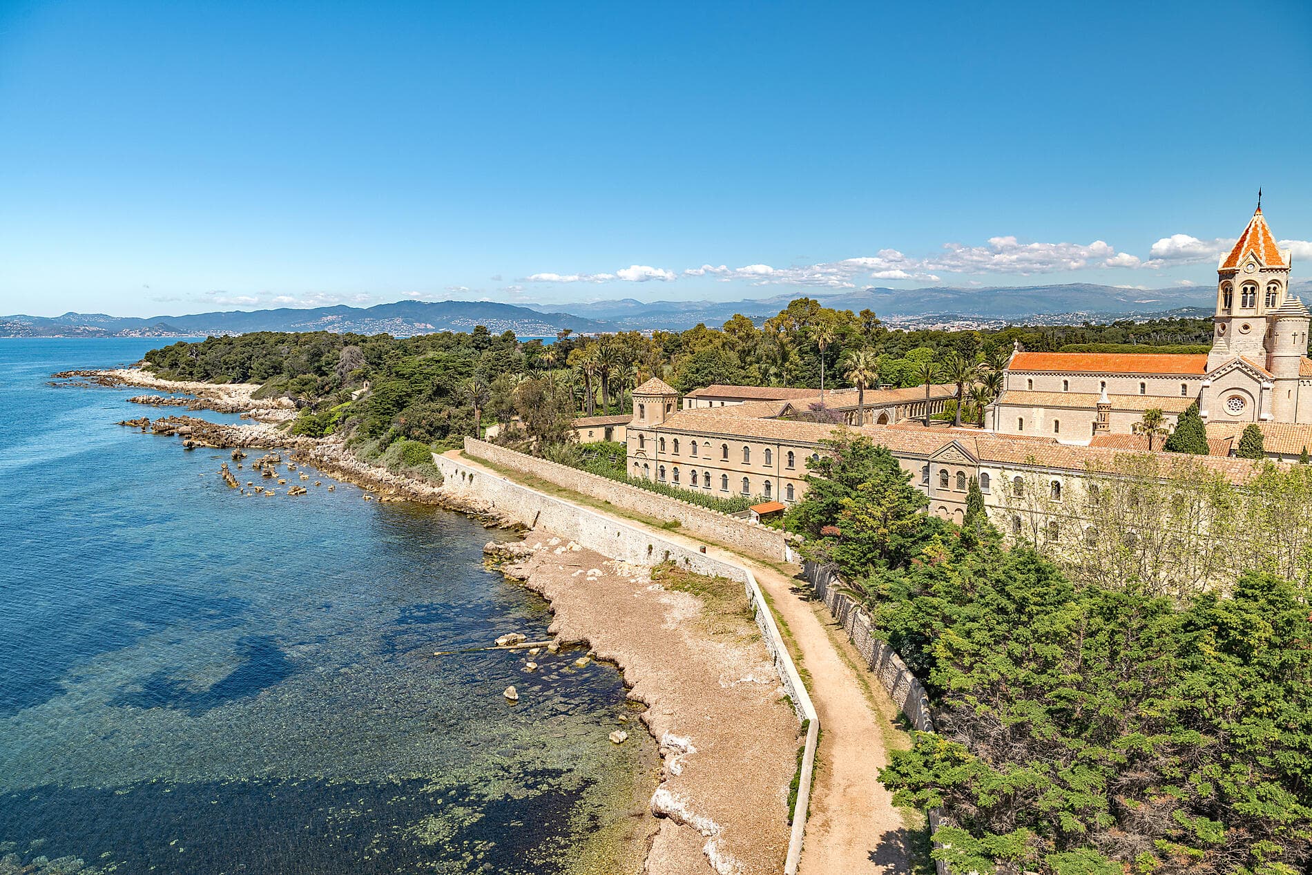 The French Riviera under Le Ponant’s sails 