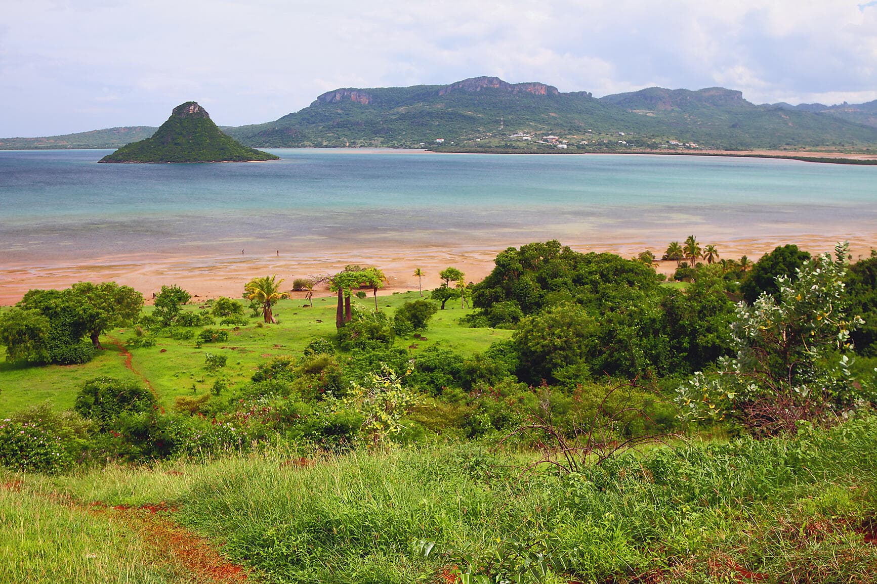 Madagascar and Seychelles: Natural Treasures of the Indian Ocean – with Smithsonian Journeys 