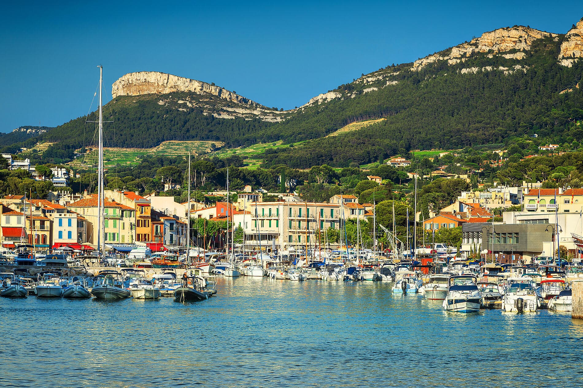 The French Riviera under Le Ponant’s sails 