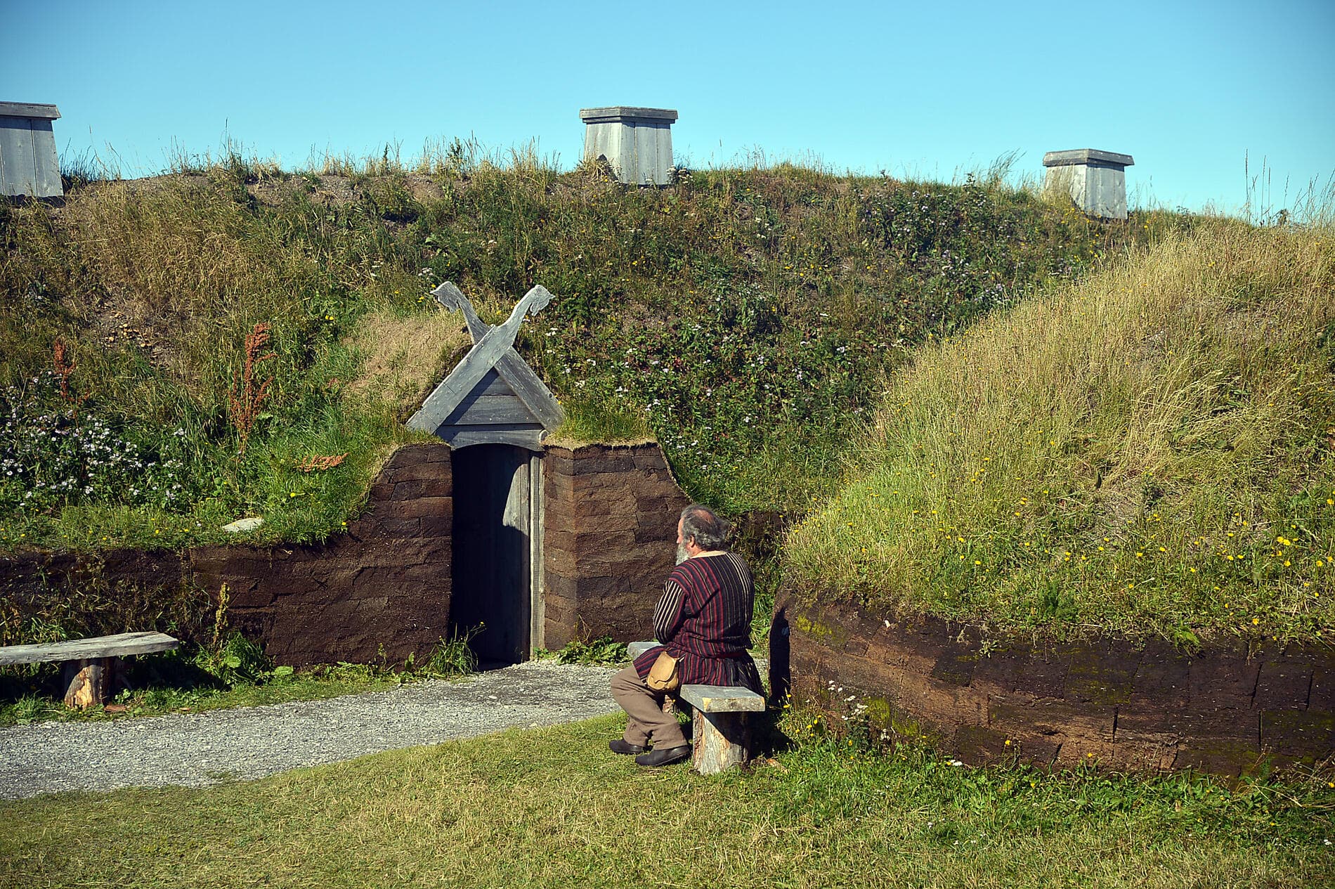 Exploration from Greenland to Canada via Saint Pierre and Miquelon 