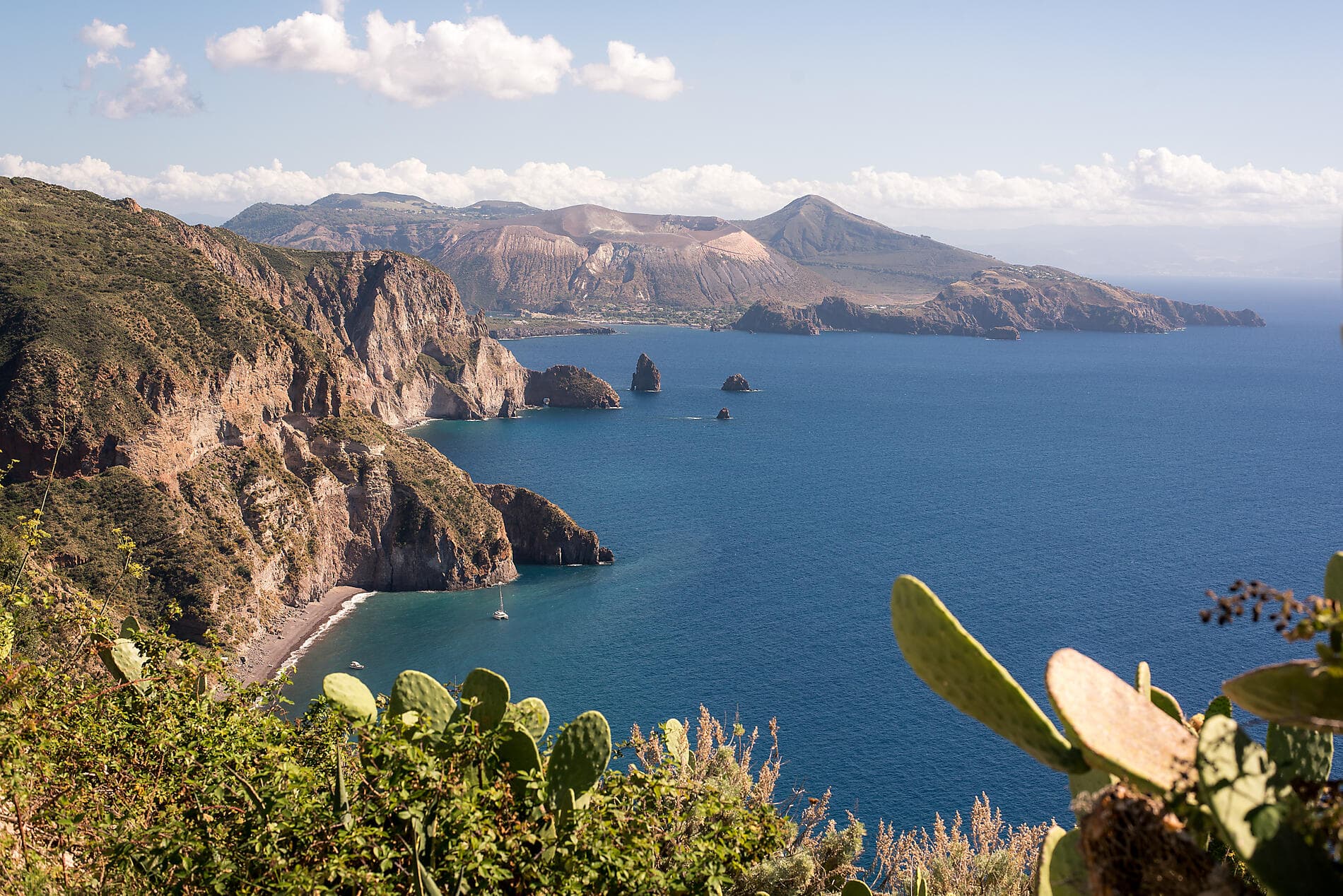 From the Tyrrhenian Sea to the Adriatic 
