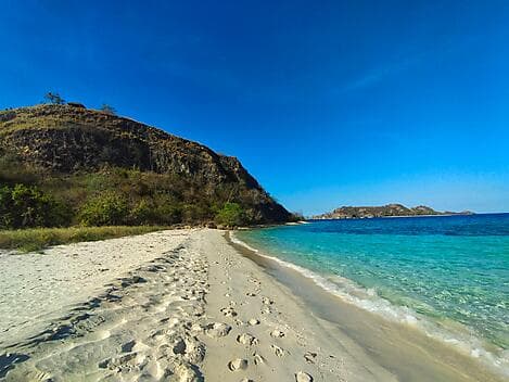 30 Nov 26 - 17 Islands Marine Park, Flores