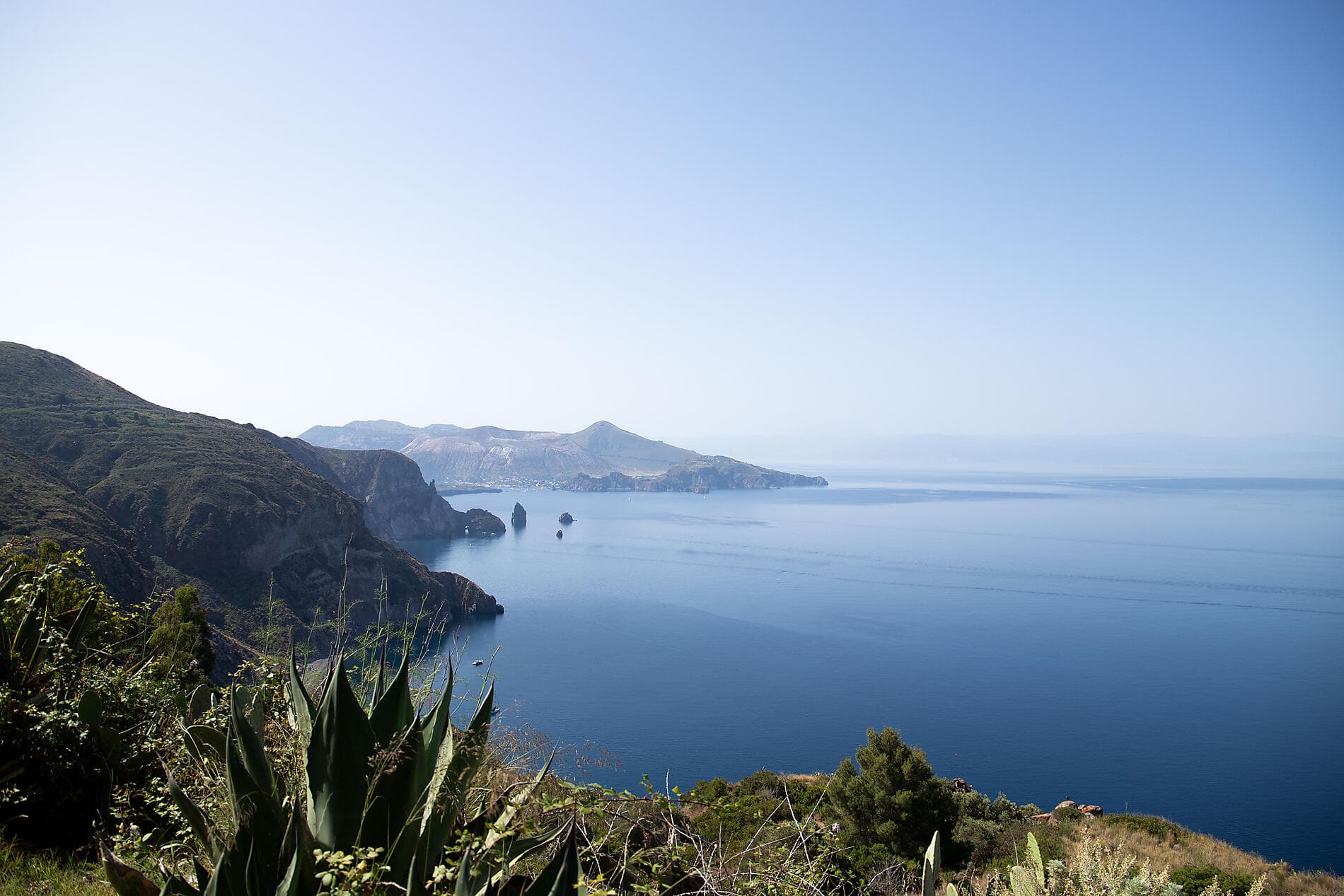 Escapade between Greek islands and Italian treasures 
