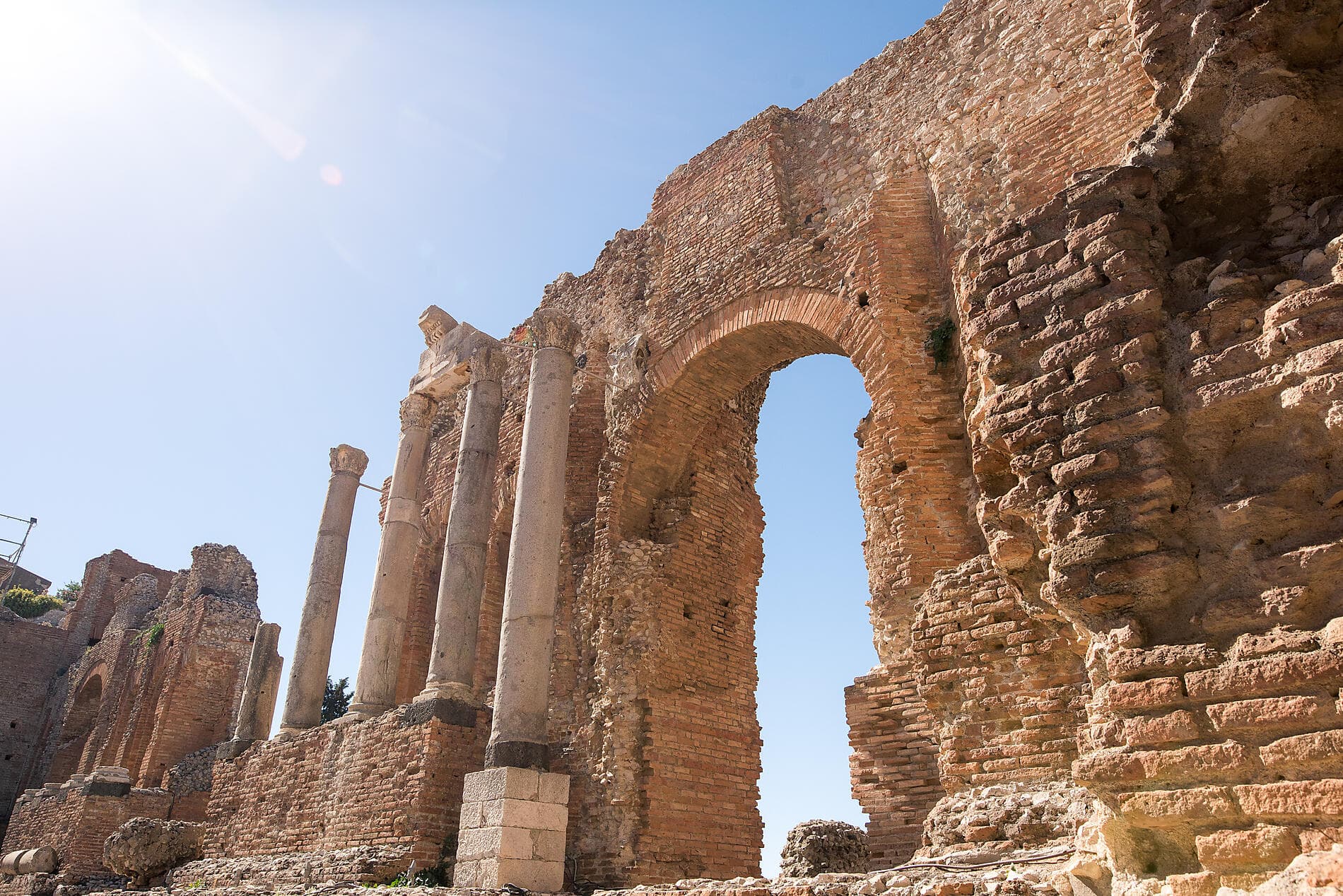Historic cities and Mediterranean shores 