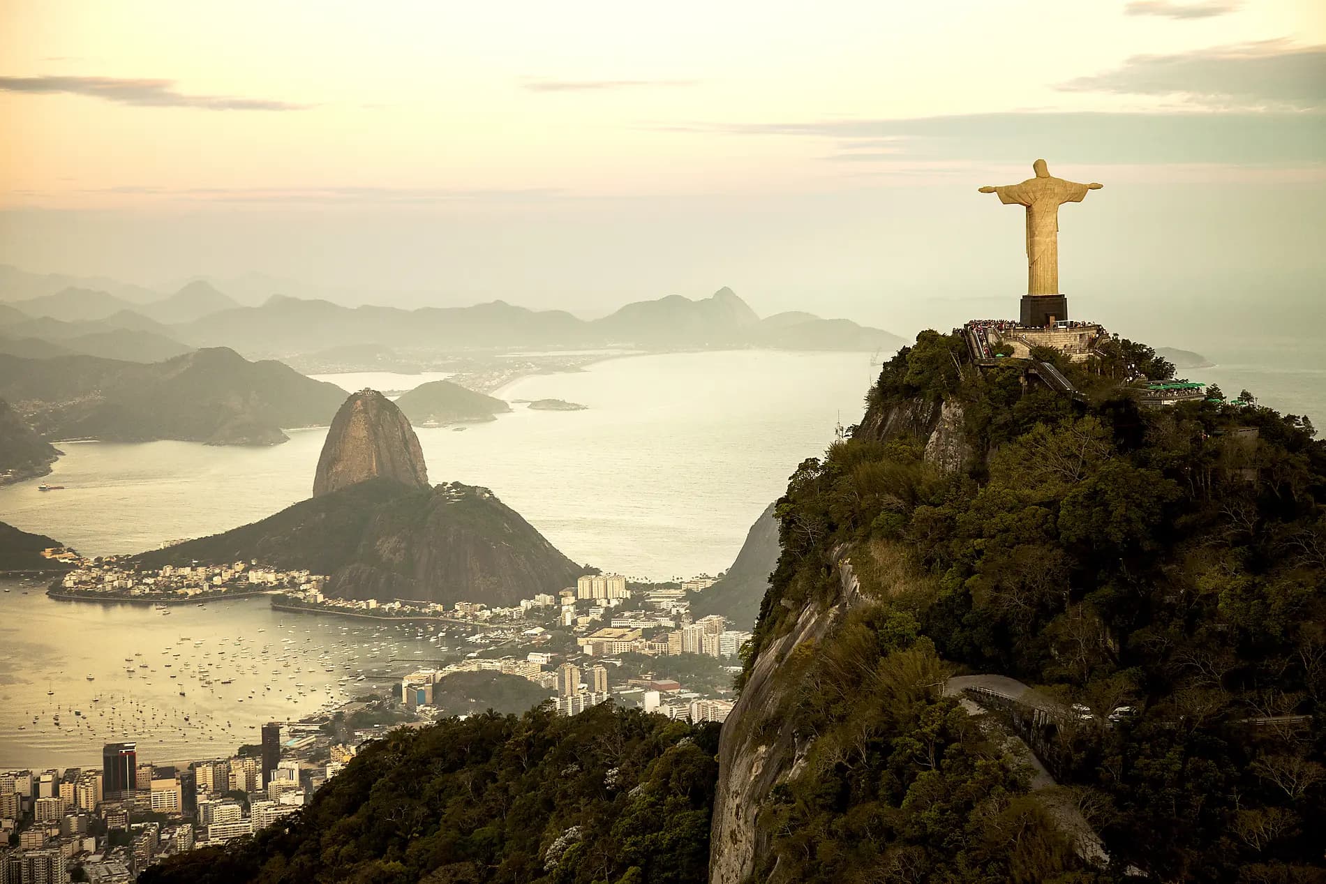 Emblematic South American shores and cities 