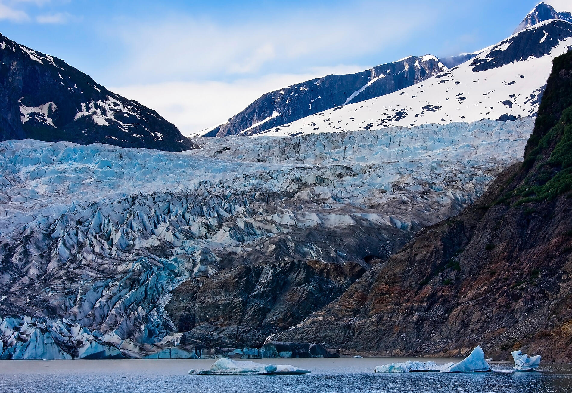 iStock_6486643_Large_Alaska - État américain.jpg